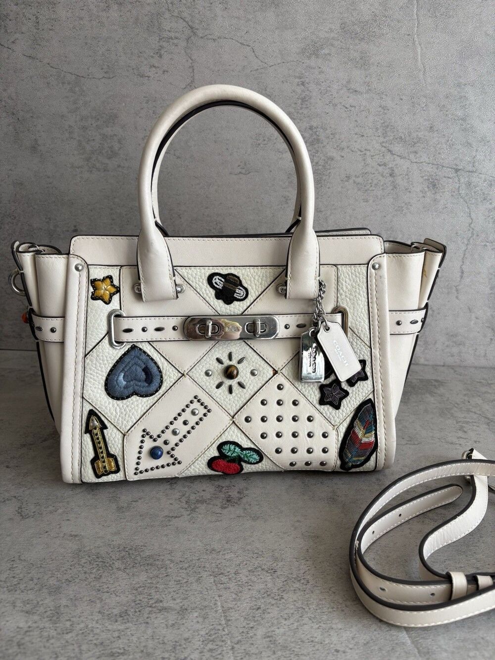 Coach Swagger 27 Embellished Canyon Quilted el Leather Crossbody Bag Chalk EUC